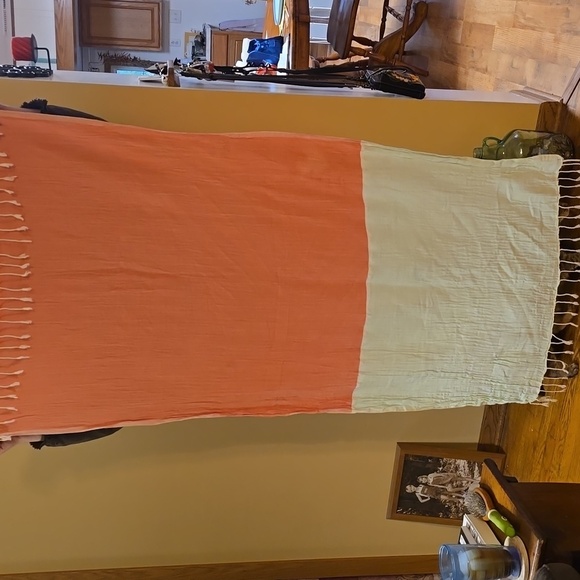 Fouta Harissa Coral and White Turkish Towel - Picture 3 of 3